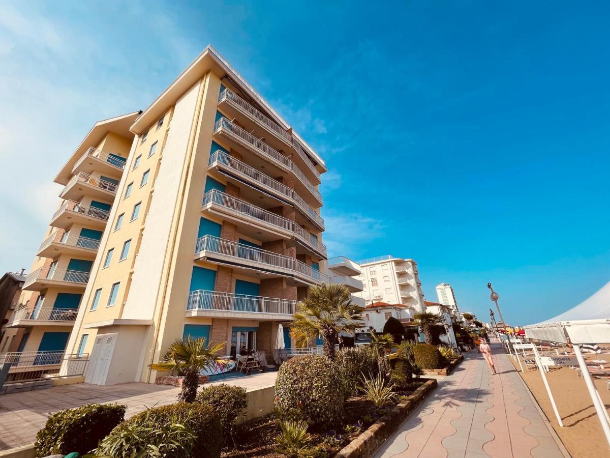 Appartamento Cima - Vista Mare, 3 Camere, Wifi, Family Apartment リド・ディ・イエゾロ エクステリア 写真