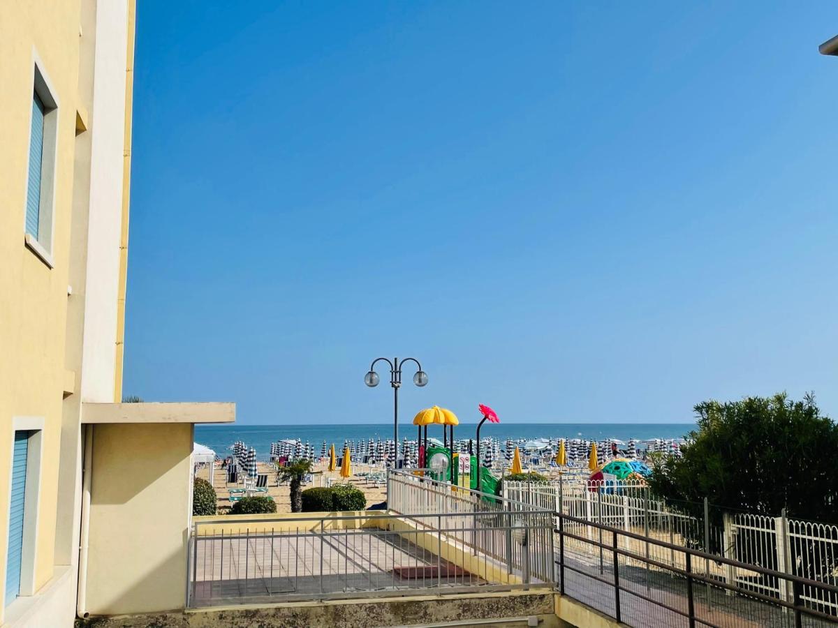 Appartamento Cima - Vista Mare, 3 Camere, Wifi, Family Apartment リド・ディ・イエゾロ エクステリア 写真